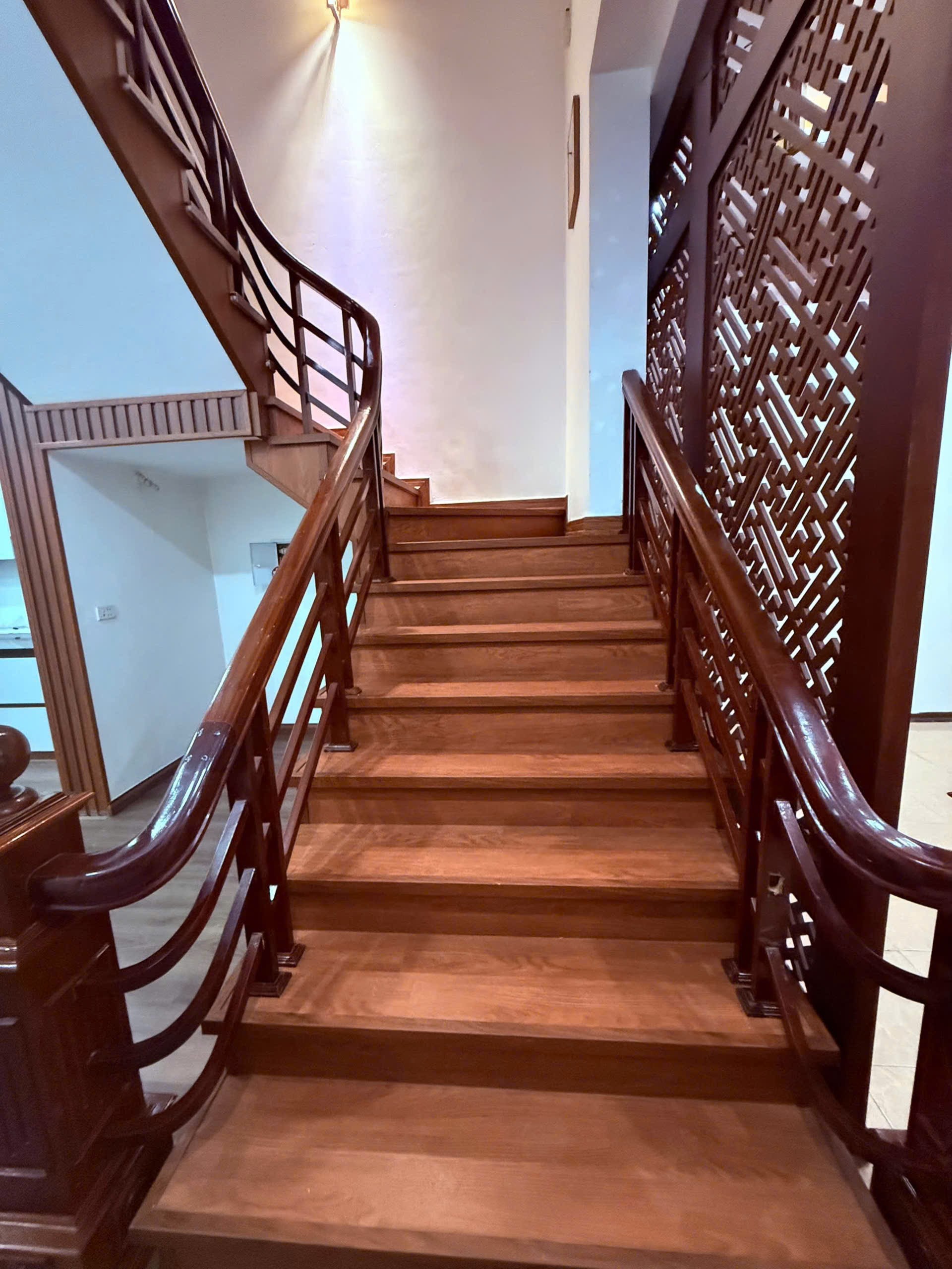 Nhà 3 tầng 4.6 tỷ phố Ngô Kính Thần, trung tâm Vĩnh Yên  — ảnh 2